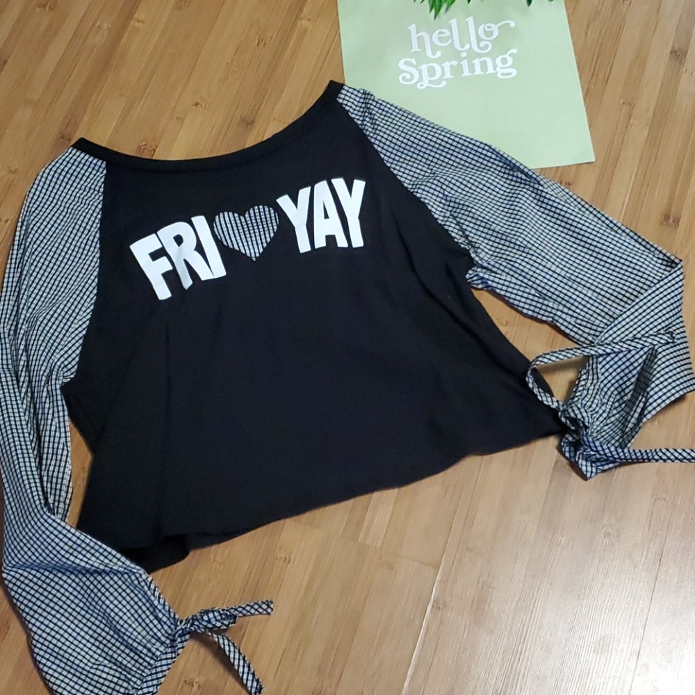 Le Lis Fri Yay Blouse View 2